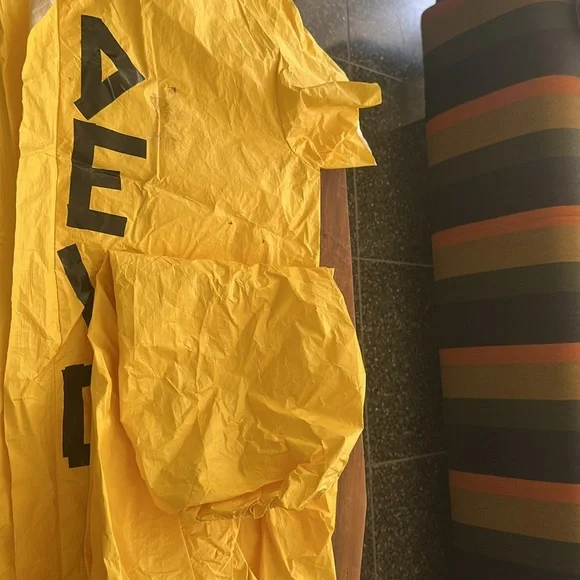 DEVO men’s costume. - Picture 3 of 5